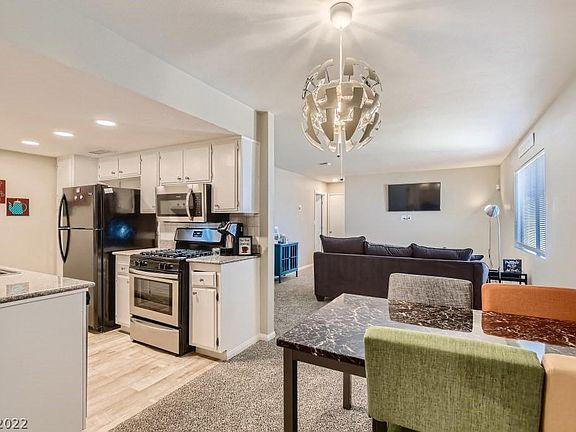 4th image of 1420 Vegas Valley Dr APT 19