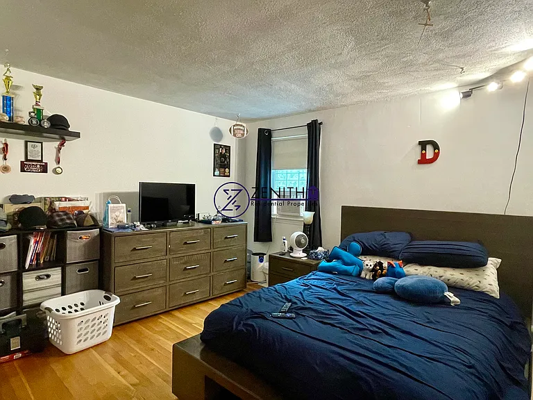 94 Walnut St #1 — Photo 16