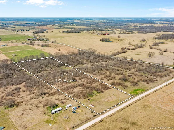 21170 S 1125 Road, Stockton, MO 65785