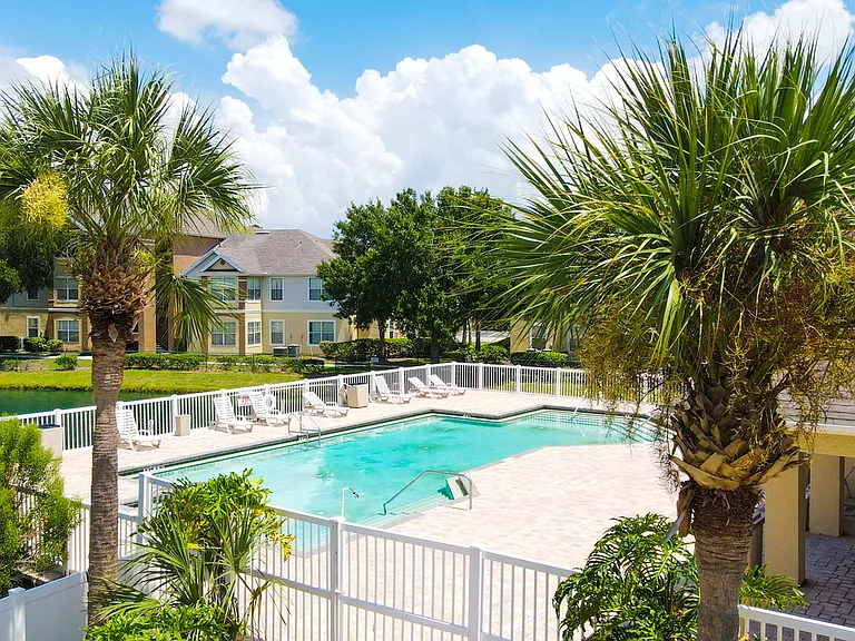 Palmetto Trace Apartments — Photo 9
