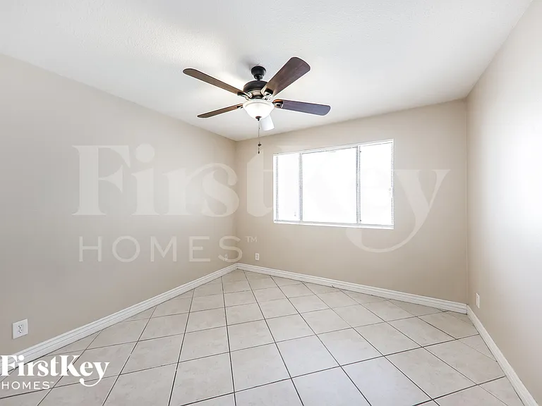 9044 N 52nd Dr — Photo 12