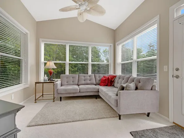 9190 Archer Ln N, Maple Grove, MN 55311