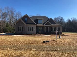 8172 McClanahan Dr, Browns Summit, NC 27214
