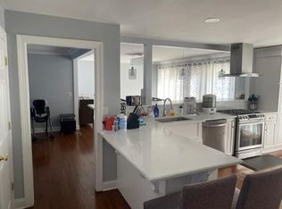 17 Troy Rd, East Hanover, NJ 07936