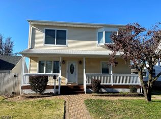 599 Willow Ave, Saddle Brook, NJ 07663