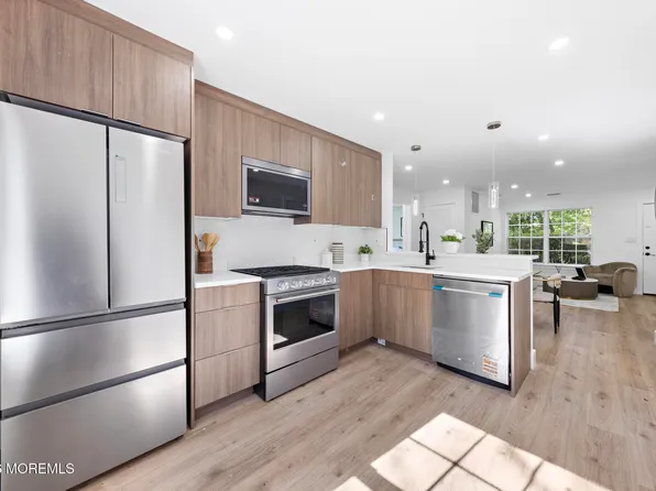 19 Parker Pass, Colts Neck, NJ 07722