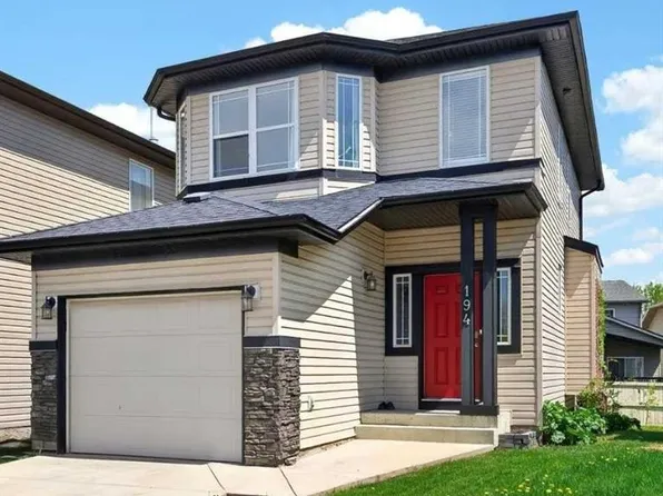 194 W Everoak Gdns SW, Calgary, AB T2Y 0C6