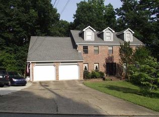 1807 Mountain Bay Dr, Hixson, TN 37343