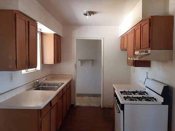 2nd image of 108 W Pennsylvania Dr #17
