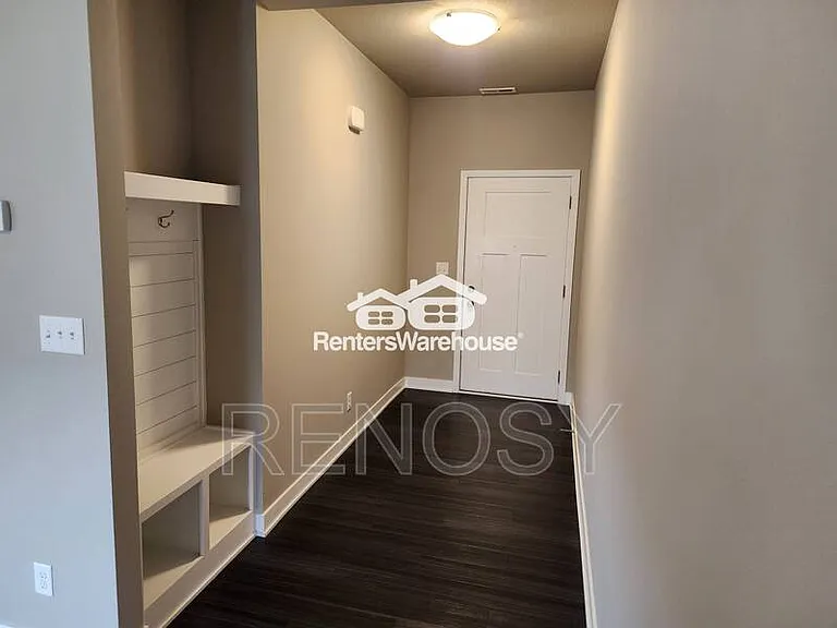 2829 NW Lois Ln — Photo 8