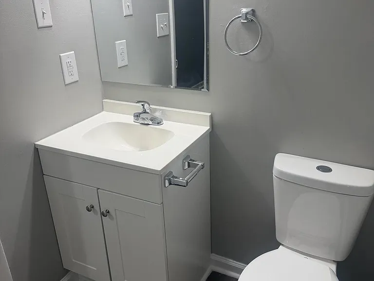 1079 Trent Blvd — Photo 9