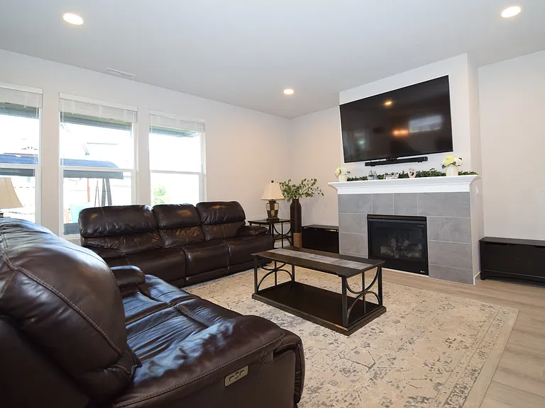 1690 S Quartz Dr — Photo 6