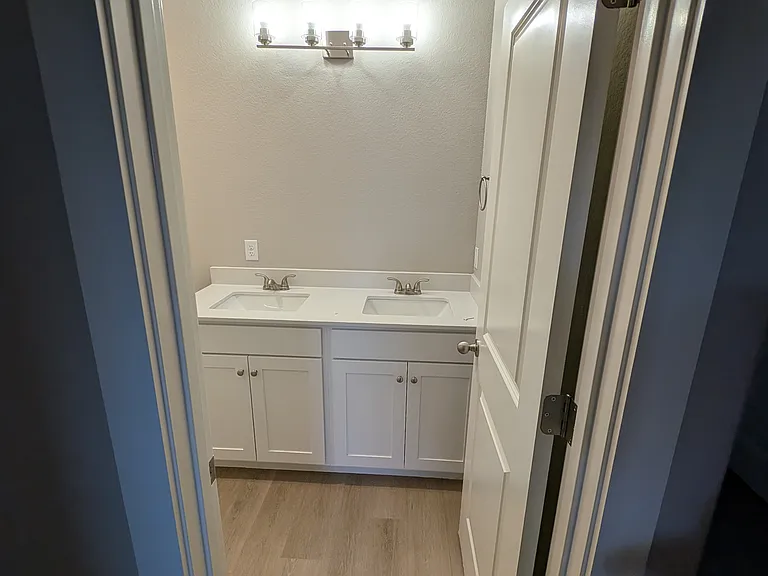 1904 SW Poigai Way #1 — Photo 15