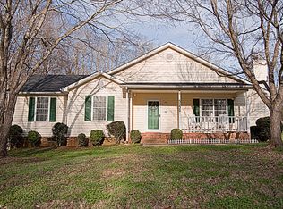 5930 Tynwald Ln, Charlotte, NC 28227