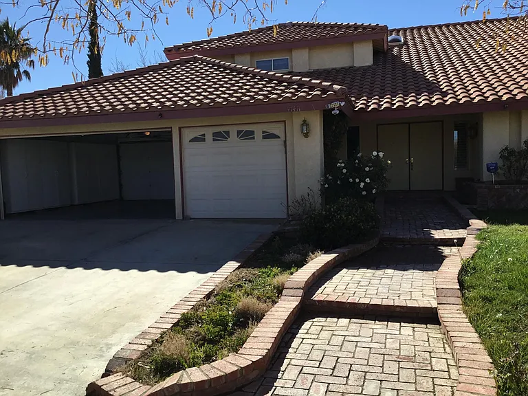 3 car garage through backyard. Fully furnished. Just hop in to rent