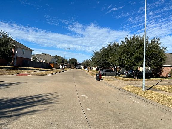 4th image of 20519 Baron Bend Ln