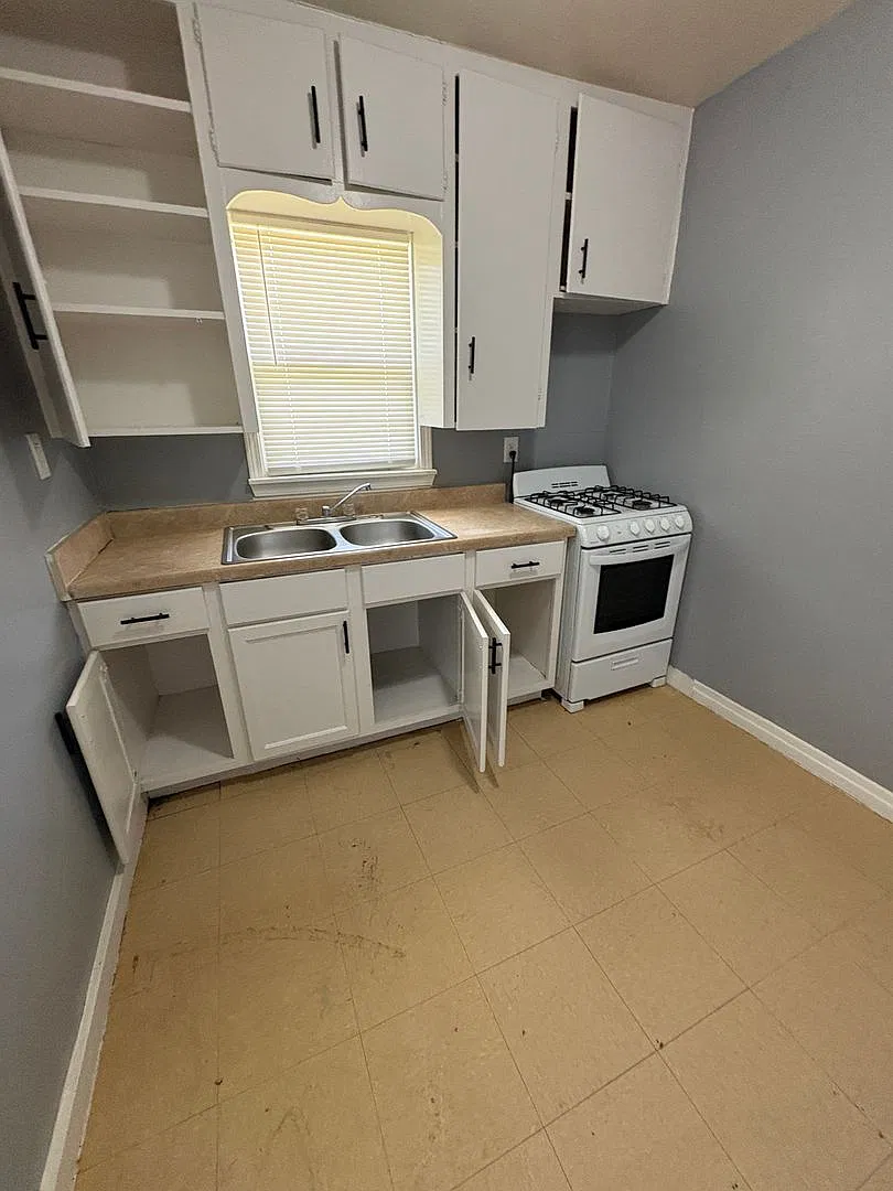 1 bed, 400 sqft, $630 — Photo 3