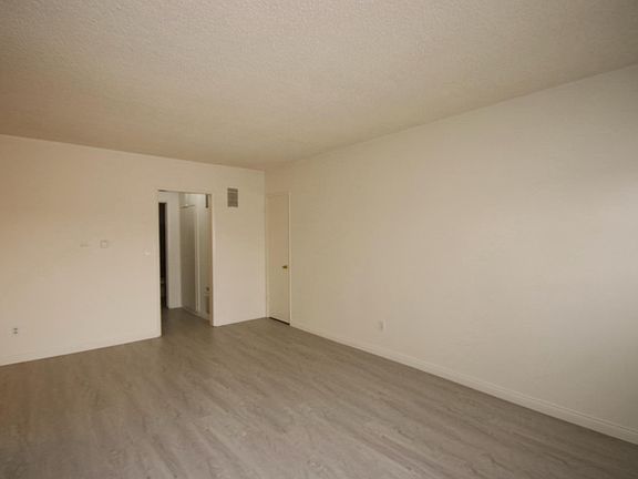 5th image of 606 N 6th St #C