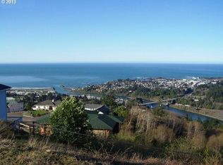 98010 Crown Terrace Rd #1, Brookings, OR 97415