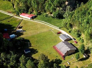 2131 Amburgey Rd, Booneville, KY 41314