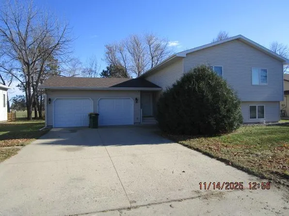734 Richland St, Wahpeton, ND 58075