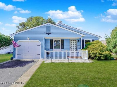 10 Inverell Dr, Toms River, NJ, 08757