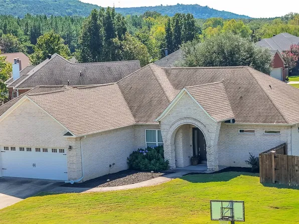 136 Swordfish Dr, Russellville, AR 72802