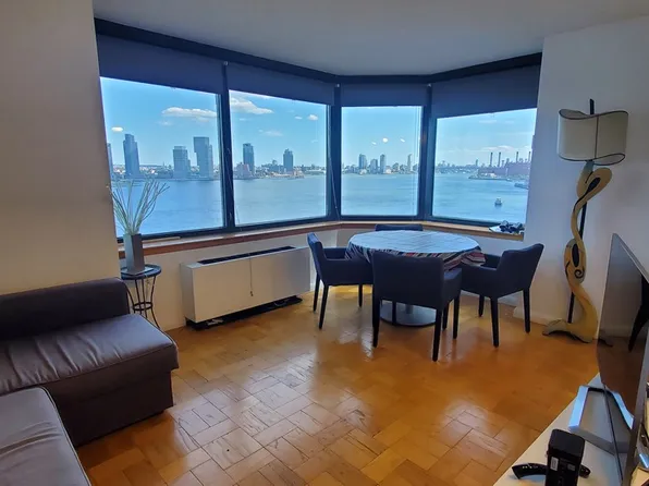 415 East 37th Street 15F image 1 of 24