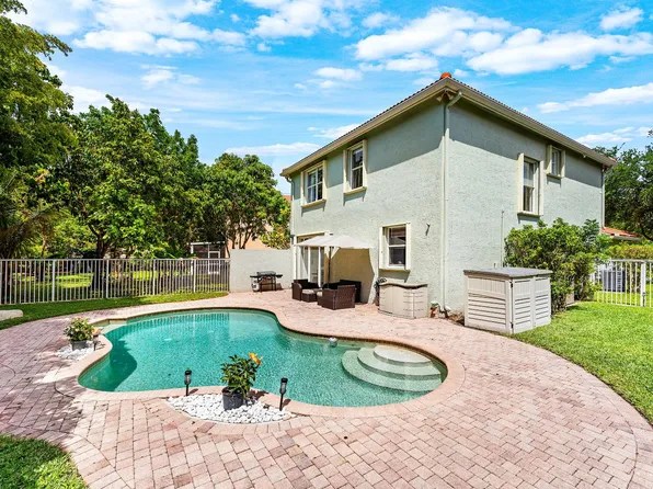 681 Garden Cress Trl, Royal Palm Beach, FL 33411