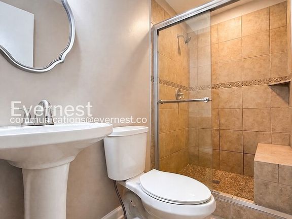 5th image of 797 Casplan St SW