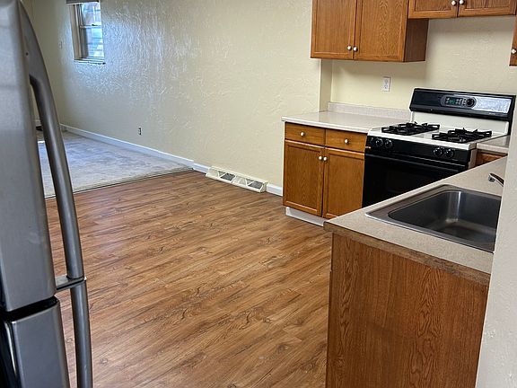 4th image of 330 Forest Grove Rd APT 1
