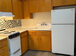 2210 C St APT 3, Forest Grove, OR