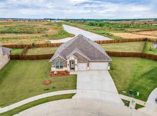 3541 Livey Ln, Aubrey, TX 76227
