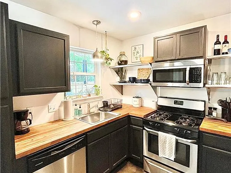 721 S Dockery Ln — Photo 8