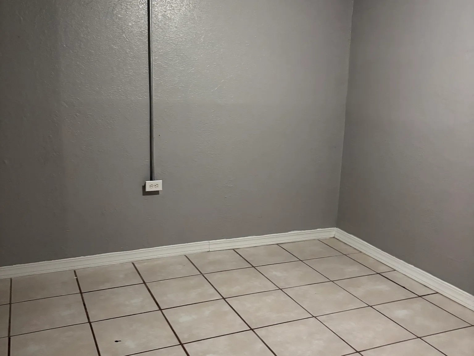 2 bed, 1.5 bath, $1,100 — Photo 2