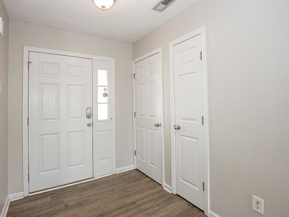 5th image of 196 Lochwood Dr