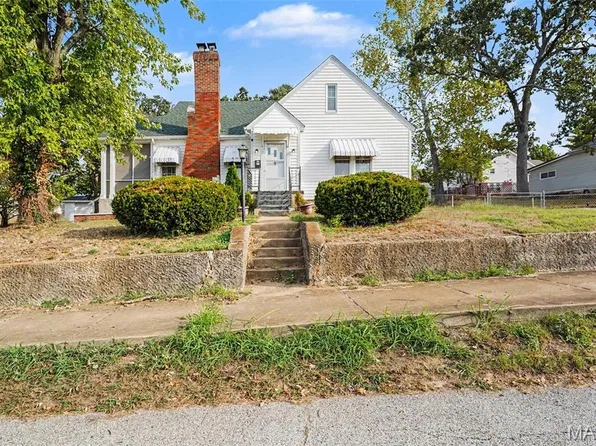 812 W Miller St, De Soto, MO 63020