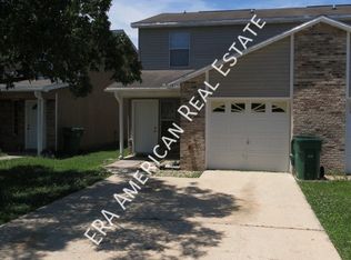1825 Whispering Oaks Ln, Fort Walton Beach, FL 32547