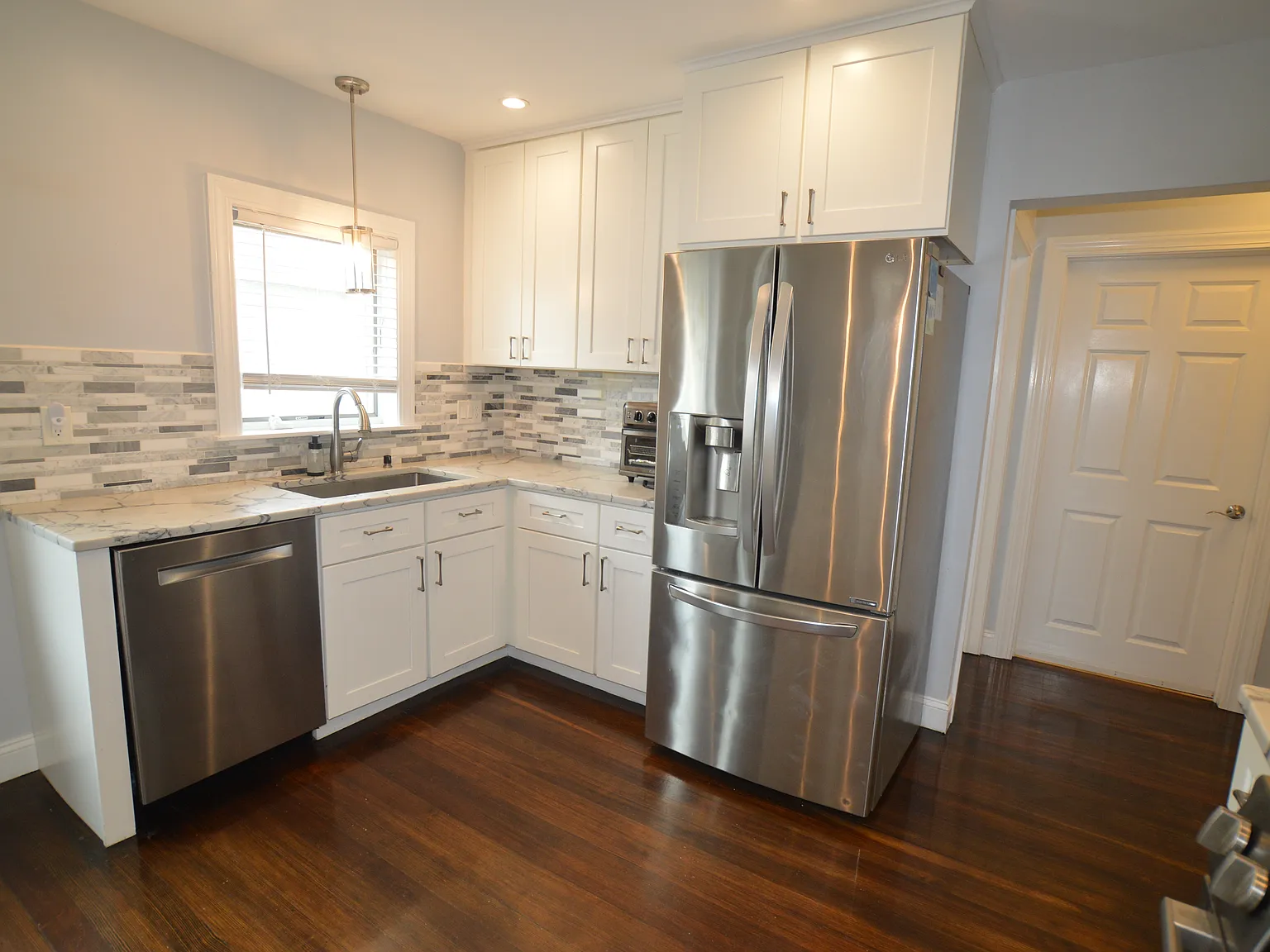 2 bed, 1200 sqft, $2,800 — Photo 3