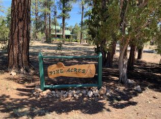 3032 Pinewood Dr, Overgaard, AZ 85933