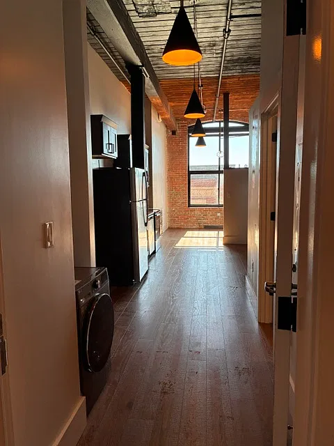 Studio, 600 sqft, $1,700 — Photo 2