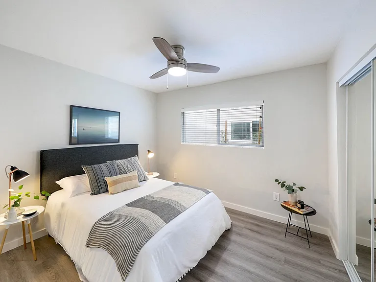 Pacific West Villas — Photo 16