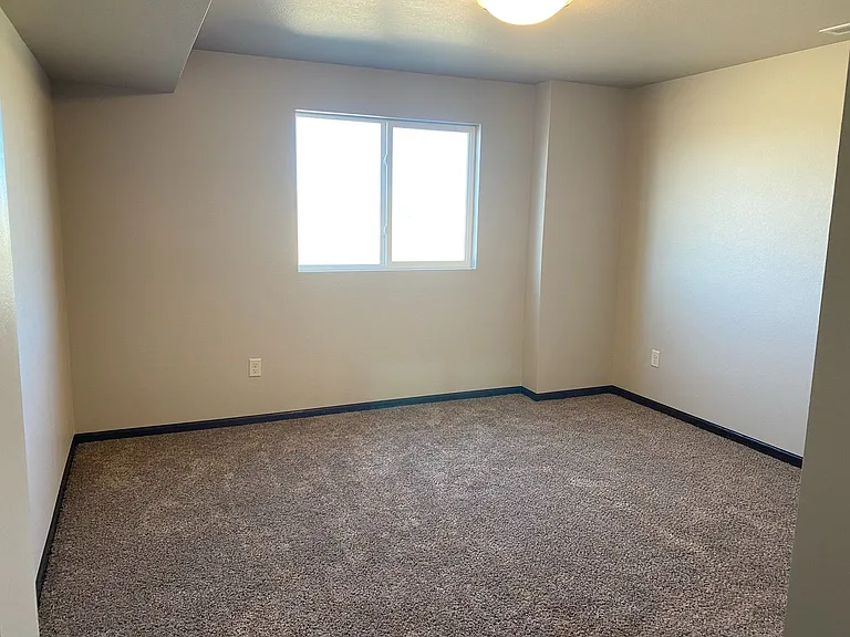 845 Diamond Ridge Blvd — Photo 12