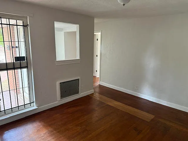 2738 Corprew Ave — Photo 4