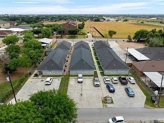 2nd image of 911 N Los Ebanos Rd