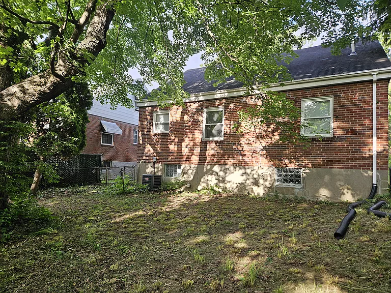 3935 Farrell Dr — Photo 16