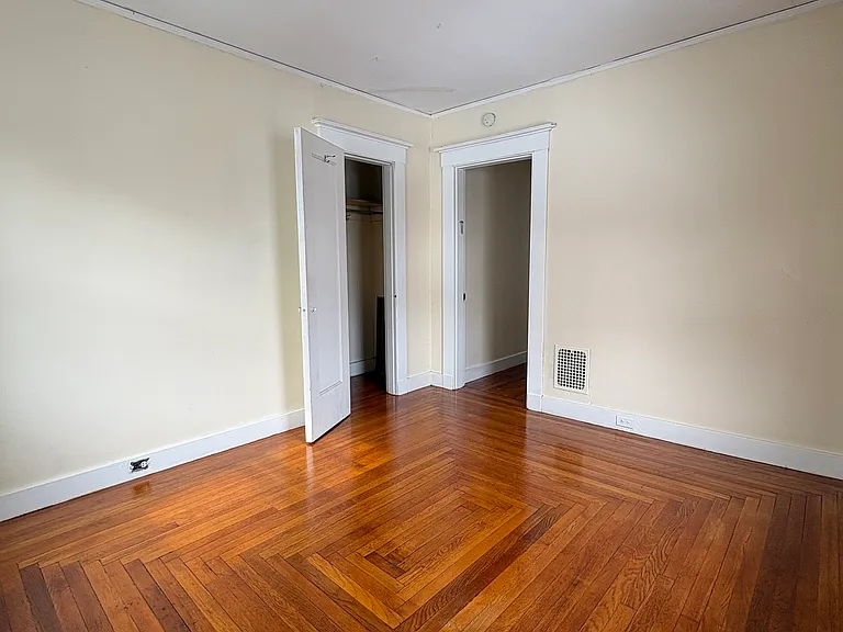 49 Hubinger St — Photo 19