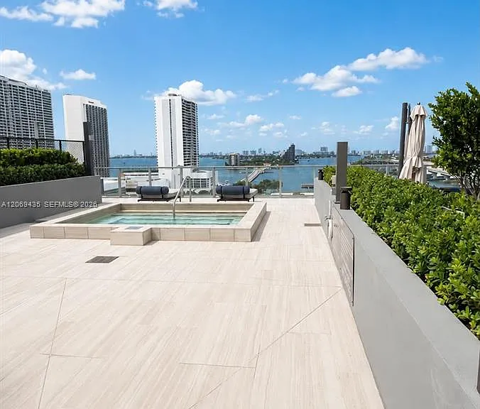 1400 Biscayne Blvd #702 — Photo 19