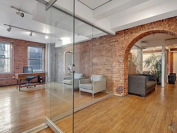 3rd image of 138 Mulberry St #3A