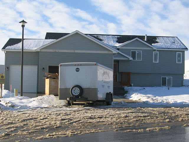1st image of 833 N Kelsea
